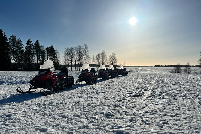 Family Snowmobiling in Rovaniemi, Apukka Resort - So, do adults drive or ride?