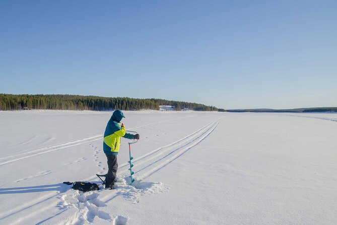 First Ice Fishing Experience in Rovaniemi - Entering the cold with confidence: how the ice-fishing lesson works
