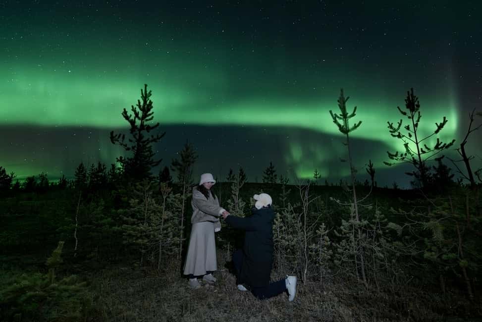 From Rovaniemi: Aurora Borealis Hunting with Photos & Videos - Unlimited hunting range: Finland and Sweden in one photo mission