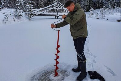 Half-Day Husky Safari and Salmon Ice Fishing Experience - Warm Gear First: Thermal Outerwear and Staying Comfortable