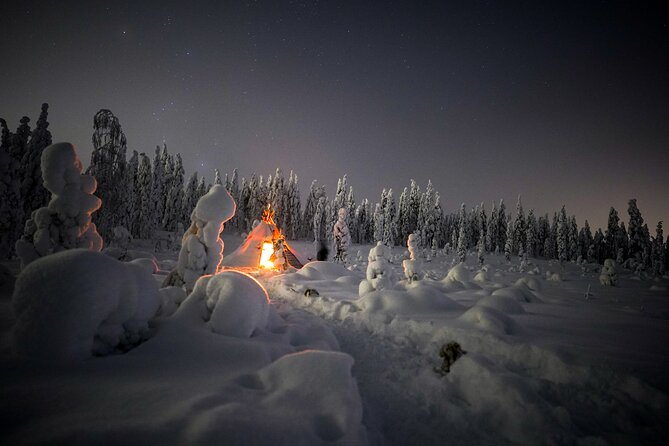 Night Snowshoeing Adventure under the Northern Lights - Midway Warm-Up: Campfire Snack + Fire-Starting the Finnish Way