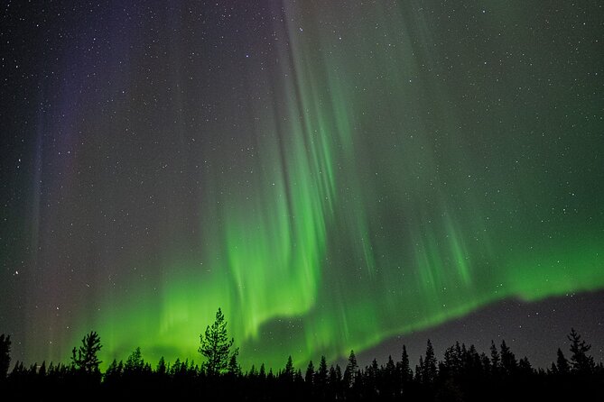 Northern Lights Hunting with a photographer (Only small groups) - The hunt part: why there is no fixed viewing spot