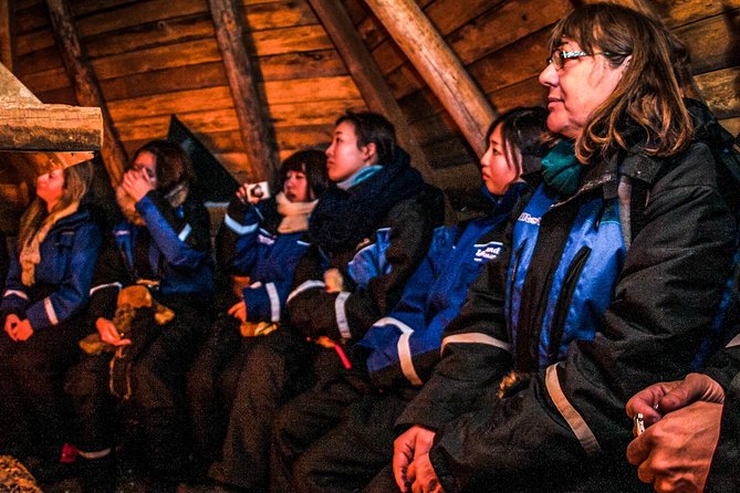 Private Aurora Tour (5 or more) by Aurora Experts - Rovaniemi - The wilderness lodge stop: toilets and a sane plan for waiting