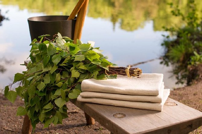 Private Traditional Lakeside Sauna with Midnight Sun - Entering the lakeside sauna: the 1-hour Finnish rhythm