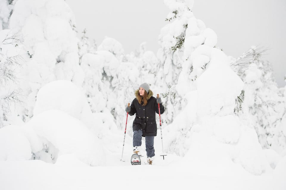 Pyhätunturi: Scenic Snowshoeing Tour in Finnish Lapland - Returning by lift and the reindeer possibility