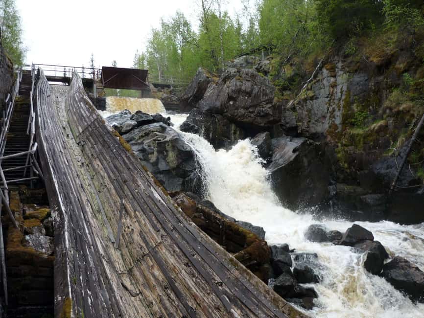 Rovaniemi: Auttiköngäs Waterfalls Hike Tour & Barbeque - What to bring (and what rules to follow) for a smooth hike
