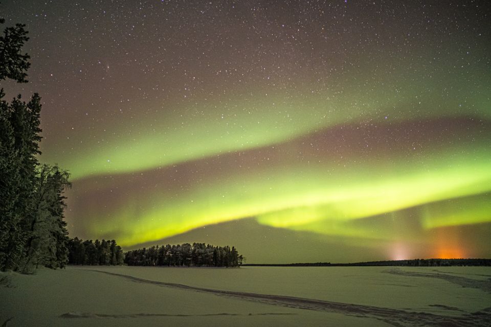 Rovaniemi: Guaranteed Ultimate Aurora Hunt with Photographer - Winter Gear: Comfort Is Part of the Success