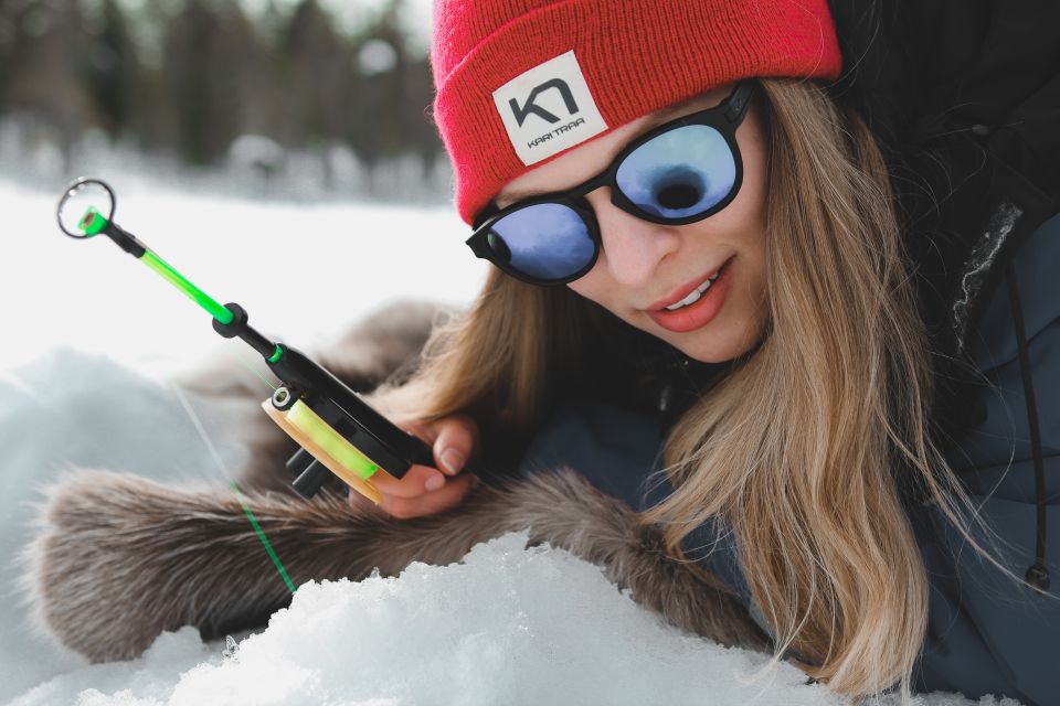 Rovaniemi: Guided Ice Fishing Experience - Getting to the Frozen Lakes: Safartica Pickup That Sets the Tone