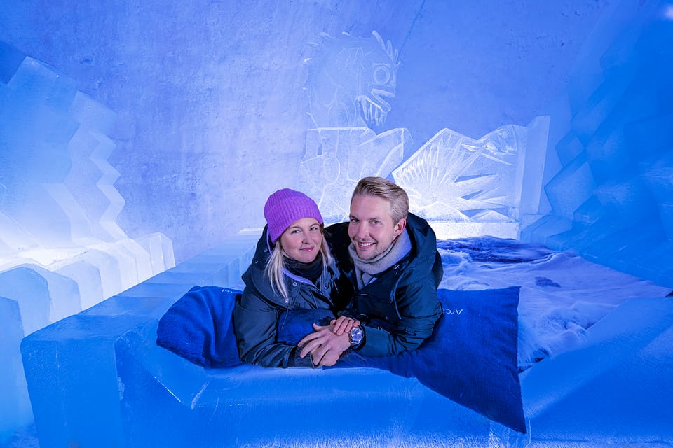 Rovaniemi: Ice sculpting experience - The Ice Bar: drinks in ice glasses, and why it’s more than a novelty