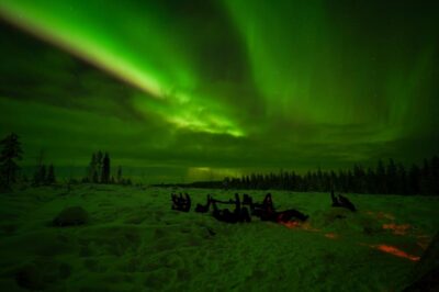 Rovaniemi: Northern Lights Tour at the Campfire - Inside the private forest camp and the enclosed teepee