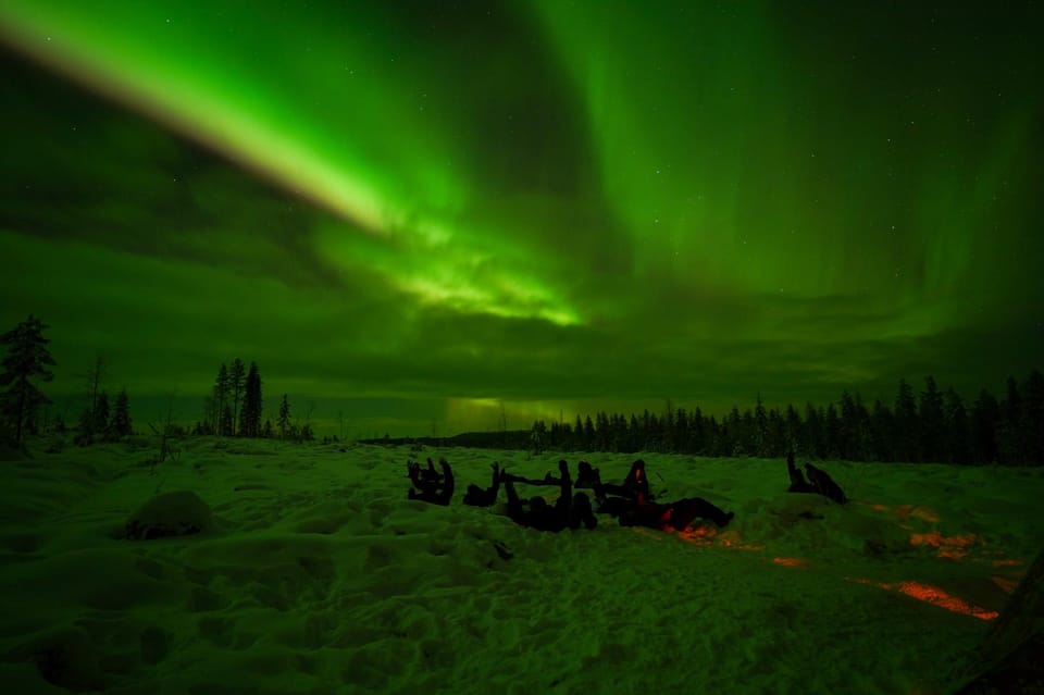 Rovaniemi: Northern Lights Tour at the Campfire - Inside the private forest camp and the enclosed teepee