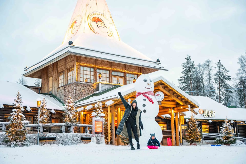 Rovaniemi: Private Pro Photoshoot in Santa Claus Village - When this works best (and who should skip it)