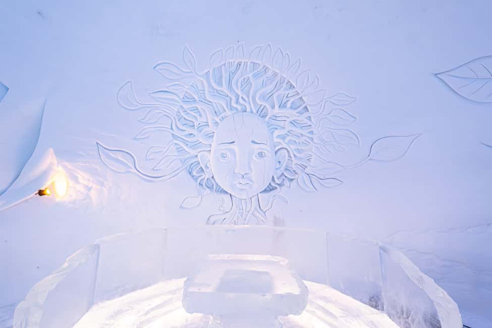 Rovaniemi: Snowman World Entrance Ticket - Ice skating and getting your bearings on real ice