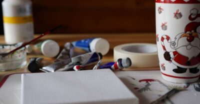 Rovaniemi: Workshop - Aurora painting - Aurora painting starts with simple shapes and smart brushwork