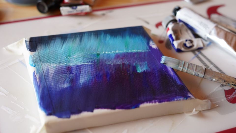 Rovaniemi: Workshop - Aurora painting - Who this aurora painting workshop suits best