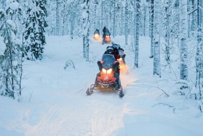 Small-Group Snowmobile Experience in Rovaniemi - Why this 12-person Rovaniemi snowmobile safari feels different