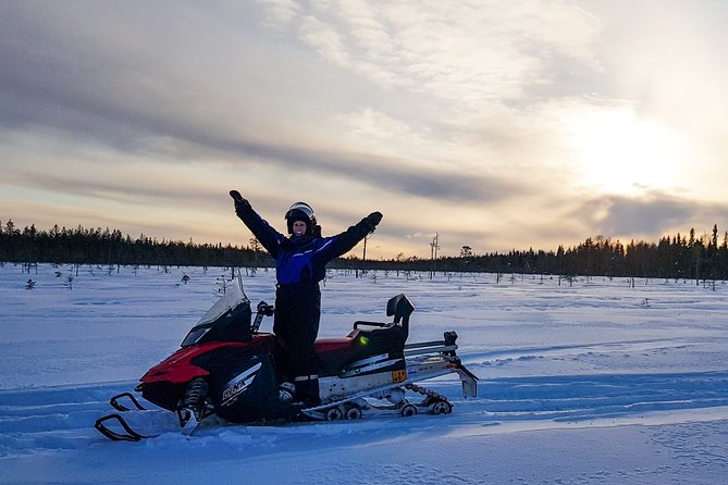 Snowmobile Driving - Morning start - Morning snowmobiling in Rovaniemi: why this timing feels smart