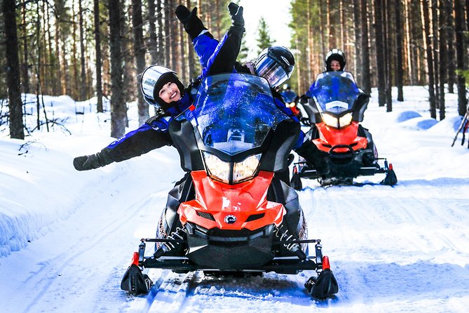 Snowmobile Safari in the Nature - Morning start - What the Frozen River-and-Forest Route Feels Like