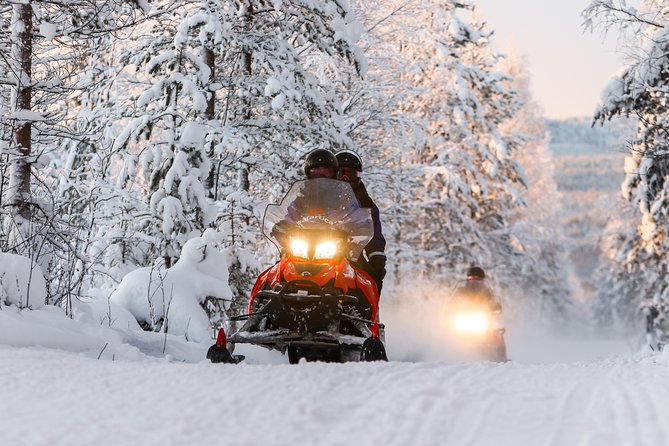 Snowmobiling Quick Spin - 2 h snowmobile experience in Rovaniemi - The Warm Break: Hot Drinks, Biscuits, and Silent Arctic Time