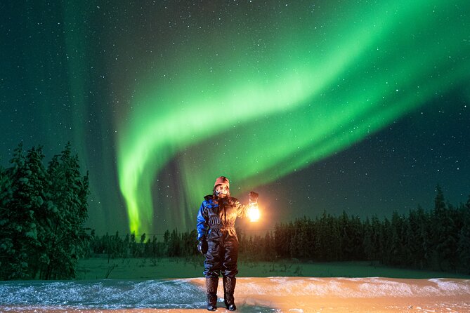 The Ultimate Guaranteed Aurora Hunt - Aurora Hunting Strategy: Clear Skies, Fast Stops, and Cross-Border Driving