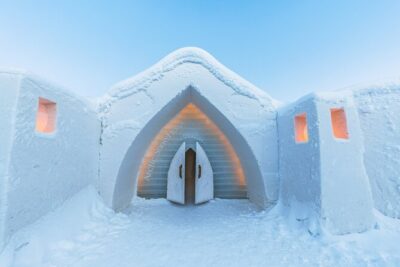 Visiting package: Guided Tour at Arctic Snow Hotel - The timing that matters: transfer, guided window, and Ice Bar free time